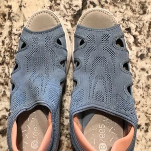 BZees Women’s Sandals 7.5